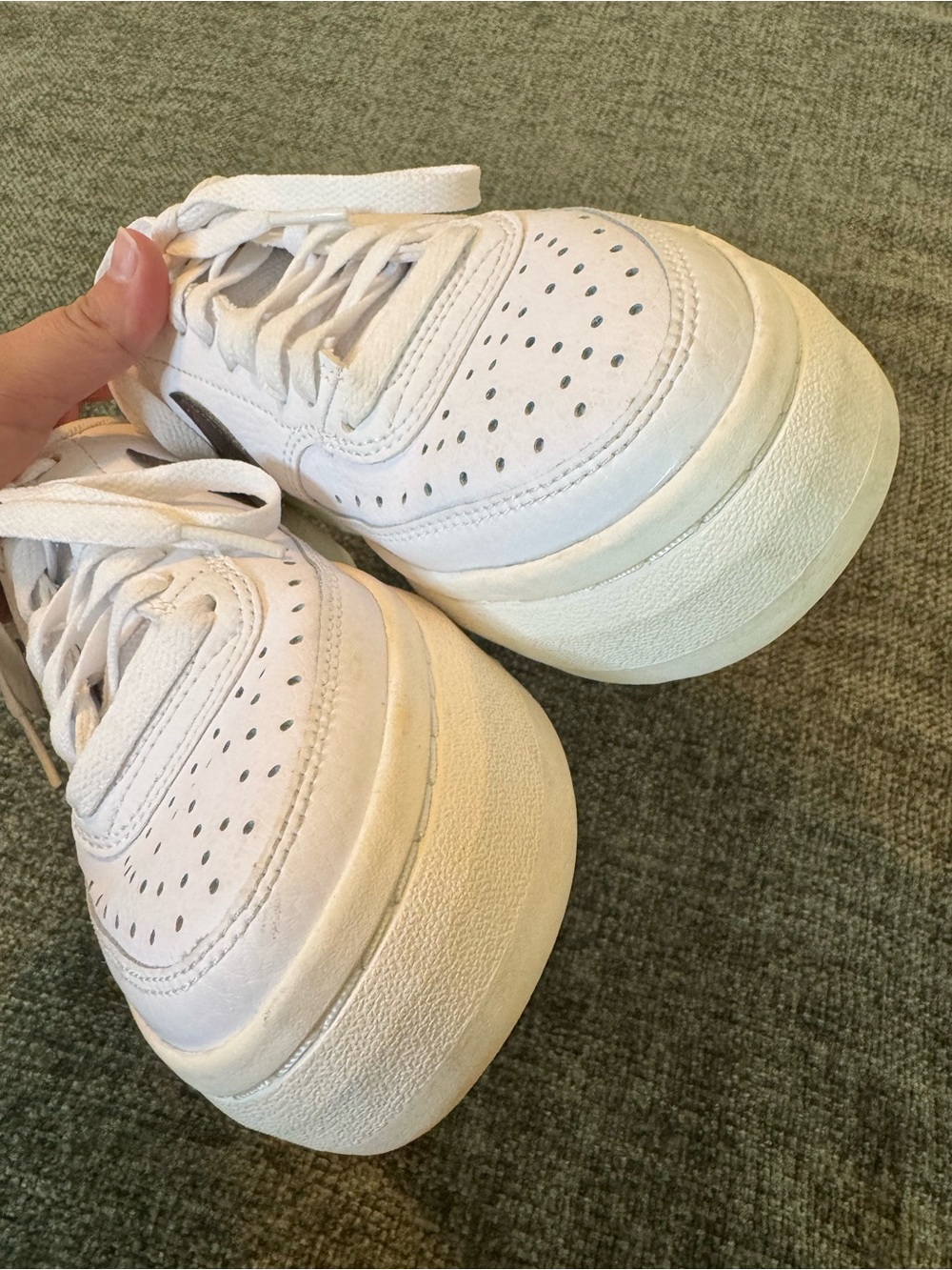 Nike Women’s Court Vision Alta Sneaker White/Black Size 6 - Picture 3 of 10